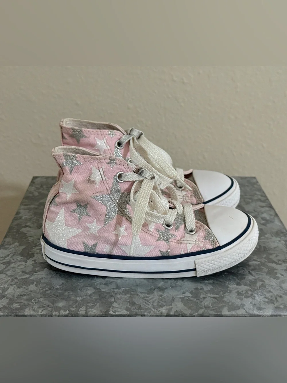 Converse Kids Pink Star Canvas High-Top Sneakers, Size 8